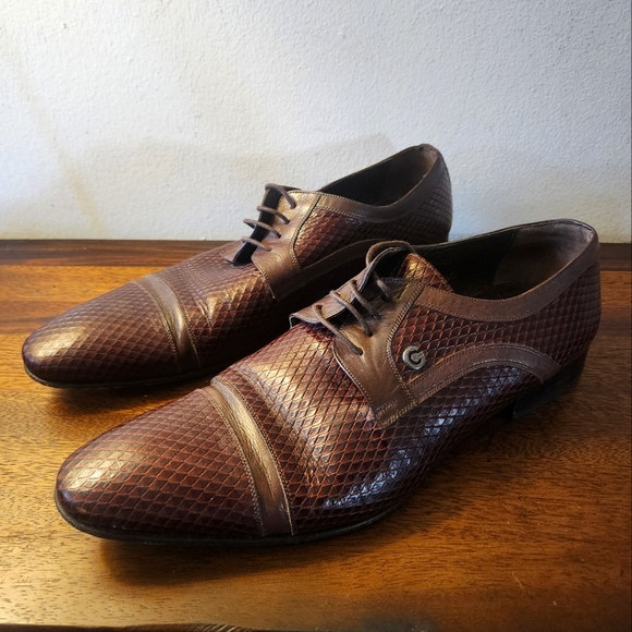 Genio | Embossed Leather Cap-Toe Derby - Picture 4 of 10